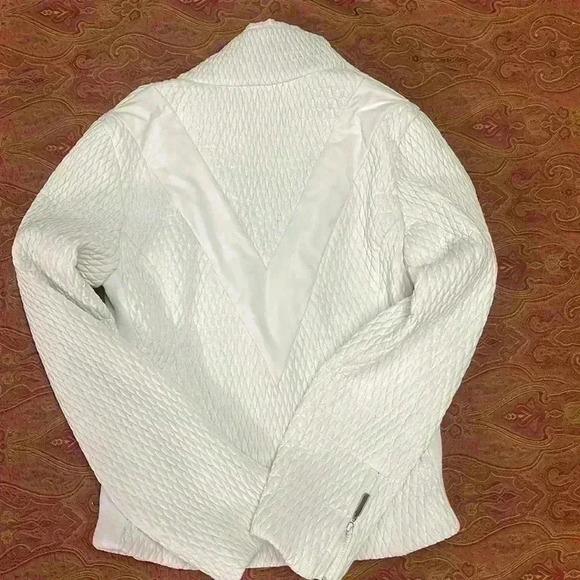 Ming white women’s jacket. - Picture 5 of 6